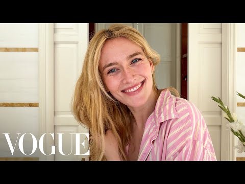 Love Story Star Sarah Pidgeon's Springtime Makeup Routine | Beauty Secrets | Vogue