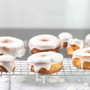 9.2K views · 18 reactions | Printable Recipe: https://glutenfreeonashoestring.com/glazed-yeast-raised-doughnuts/ These light and airy glazed yeast-raised Gluten Free Donuts taste like they're from your favorite bakery from way back when. Now, you can fry them in oil, or make them in your Air Fryer with almost no oil. Either way, don't forget the glaze! | Gluten Free on a Shoestring | Facebook