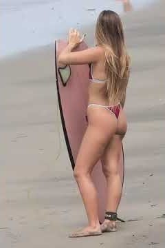 Female Illusory Superiority