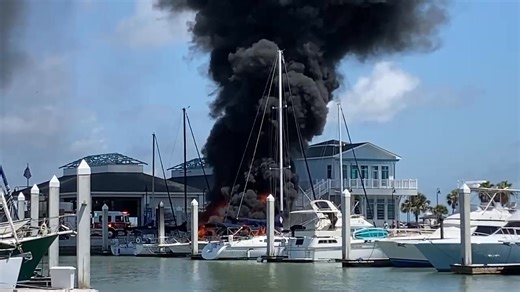 No injuries were reported from a fire that destroyed two boats at the city marina in Port Aransas today. No cause has been determined. (South Jetty staff photo Copyright 2025 by Dan Parker.) Check out the next edition of theSouth Jetty newspaper for more. | Port Aransas South Jetty