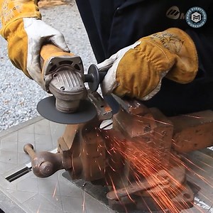 711K views · 3.5K reactions | 1910 Chas Parker Vise Restoration | Make Everything | Facebook