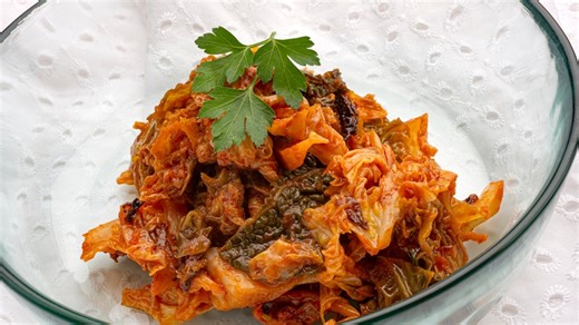 Repollo guisado a la siciliana, de Karlos Arguiñano: "Una receta sencilla que tiene mucho éxito en el sur de Italia"