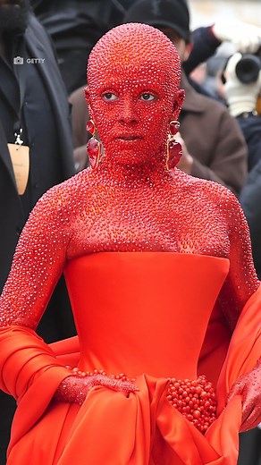 This makeup artist took inspiration from Doja Cat’s iconic fashion week look 💎 #reels #doja #dojacat #makeup #fashionweek #rhinestones | In The Know Beauty