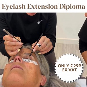 Become a Lash Pro with our Eyelash Extension Training Course✨ What's...