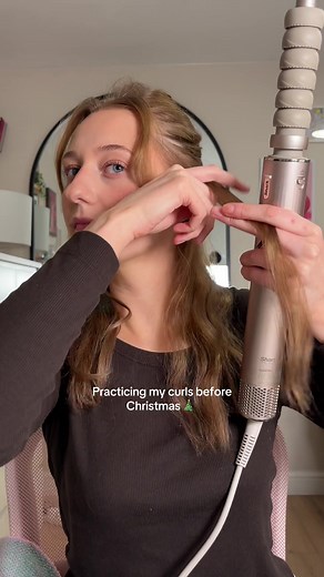 Practice makes perfect right?🫢 #sharkflexstylecurls #loosecurl #hairstyling