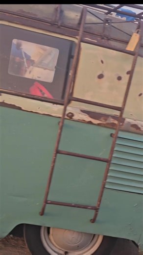 Slow Wagens Club #BBB2024 #TurkisMafia 💥📸 #skinnerclassics #busesbythebridge2024 @japac_correa☝️😎 #Turkis #SplitBusesOnly @slow_wagens_club @juandahh #kombilife | Skinner Classics - VW Restorations & Repair