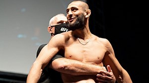 Khamzat Chimaev prêt à "écraser" les deux frères Paul le même ce soir, Jake lui répond