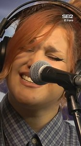 3.4K views · 35 reactions | Así suena 'Palabra prohibida', de Samuraï, en el escenario de 'El Faro'. Una balada de una artista que no se cierra a un género en concreto: "Las etiquetas están muy pasadas de moda". | El Faro Cadena SER | Facebook