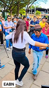 91 reactions · 12 shares | Cantinflas y robotina bailando juntos  #reelsviralシ #viralreelsfbreels #viralreelsfb #reelsfypシ #dancers #comedia #bailar #cine #baile #bailando #virales #viral #dance #dancing #comedian #tiktok #parati #review #mujer | Elmer Acedo Beltran Navidad | Facebook