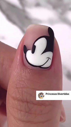 Mickey Mouse. 🖤 #nail #nailart #naildesign #nailartist #gelnails #nails #nailsnailsnails | Princesas Divertidas