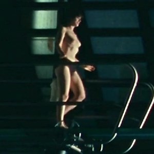 Zooey deschanel - '' khổng lồ ''