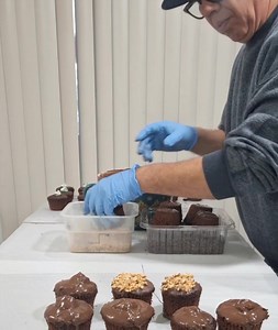 2.5K views · 122 reactions | The double dipped chocolate cupcake each one filled in the center with whipped icing your garnishes are optional these are amazing for any venue | Joseph Thee BaKer | Facebook