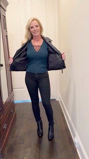 🖤 love this Jacket!