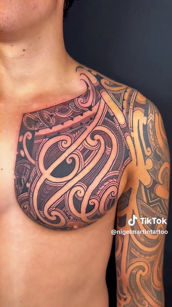 Chest plate to complete the story 💪 Bookings DM/Email 📧 nigelmartintattoo@gmail.com #tattoo #tamoko #nztattoo #fyp #mountmaunganui #tauranga #inked @aitenitas_tattoo @MELBOURNETATTOOSUPPLIES (MTS)