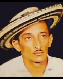 68K views · 1.2K reactions | Dormía sobre una tabla… y terminó cambiando la historia del vallenato. | Adoni tv | Facebook