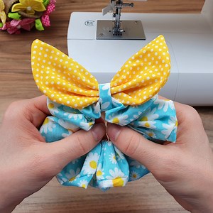 Very Easy Bow Scrunchie | If you're new to sewing, you should definitely do this. | Hobby