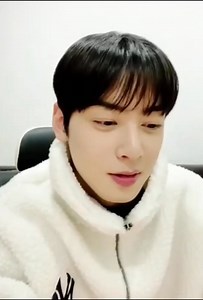 156K views · 11K reactions | Bin ignorando los msjs de Eun Woo, por esta razón Aroha le preguntó en su live a Bin que si ya le había respondido 若 | frases de Eunwoo&Astro | Facebook