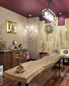Our antique collection at Crystal Bohemia Center✨ | مركزالكريستال البوهيمي Crystal Center Bohemia