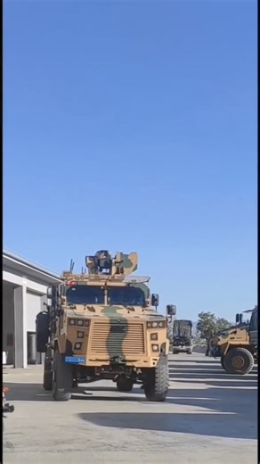 BMC Kirpi (en turco significa "Erizo") es un vehículo protegido por emboscada resistente a las minas fabricado por BMC. Kirpi proporciona una protección significativa contra las amenazas minas y balísticas. Combina armadura estándar y adicional que proporciona protección contra amenazas balísticas. Su forma de V bajo cuerpo y monocasco le permite proteger al personal dentro de las minas terrestres y los artefactos explosivos improvisados (IEDs). | Tier Group