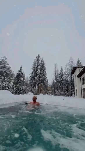 1.2K views · 94 reactions | Winter wonderland! 懶 ‍♀️ Accesul la ANA SPA este permis și oaspeților care nu sunt cazați în hotelurile noastre.  Tariful pentru acces full day este 150 lei/adult și 75 lei/copil.  Deschis zilnic, 09.00-21.00  Ana Spa, Ana Hotels Sport Poiana Brașov  0268 407 330 | reservation-hotelsport@anahotels.ro  @monicapalcau #AnaHotelsPoianaBrasov #PoianaBrasov #ig_romania | Ana Hotels Sport Poiana Braşov | Facebook