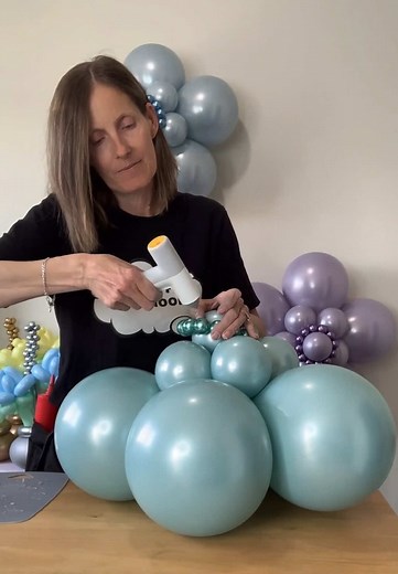 Balloon Flowers with Kalisan Aura & Mirror Balloons