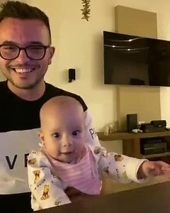 32 reactions | Duetto inedito di Andrea Sannino con la sua piccola ❤ www.siamonapoletani.home.blog | Siamonapoletani | Facebook