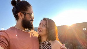 Radhika Pandit shares unseen pictures with husband Yash on their 6th wedding anniversary, see PICS