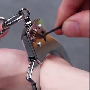 302K views · 147 reactions | How To Remove A Broken Key And Other Lock Hacks | Handy Panda | Facebook