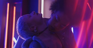 Video by Mikhail Nilov on Pexels