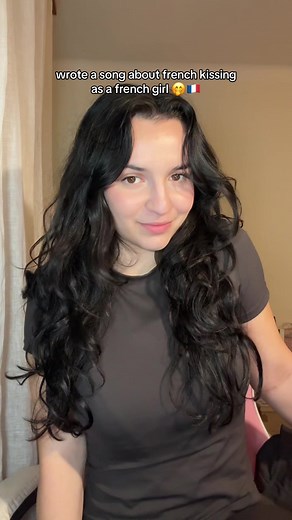 Exploring French Kissing Through Music and Emotion