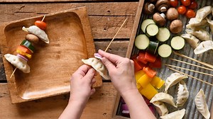 🔥🥟 Spice up your summer BBQ with Siwin Foods potstickers and gyoza skewers! 🥟🔥 Looking for a unique and delicious BBQ idea? Siwin Foods potstickers and gyoza make perfect skewers that are sure to wow your guests. Crispy on the outside, juicy on the inside, and packed with flavour, they're a must-try for your next cookout. Check out our video recipe and turn your BBQ into a culinary adventure! 🍢✨ #SummerBBQ #SiwinFoods #Potstickers #Gyoza #BBQSkewers #RecipeVideo #FoodieFun #GrillMaster #Veg