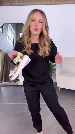 39K views · 591 reactions | How to style a black jogger set. Easy mom outfit! Follow for more! All items are from my clothing shop. Reese Pullover, Reese Joggers, Cruz Sandals, Adeline Bag, Stella Hoops, Mama Necklace, Alora Necklace. Shop now at Holleygirl.com #styling #fitcheck #stylingideas #outfitideas #outfitinspo #ootd #effortlesschic #effortlessstyle #minimalstyle #neutralfashion #momfit | Holley Girl | Facebook