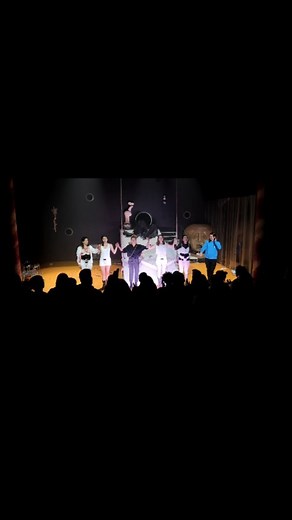 👏👏👏 🌹🌹🌹 #whoisafraidoffuckyouall #premiere #applaus #bravo @paula_thiel_ecke @ronnierrravenous @toniboa @philine_buehrer @wiebke_jakubickayervis @kultur_bamberg | ETA Hoffmann Theater Bamberg