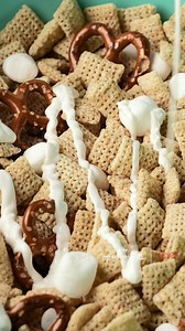 Is Chex Party Mix part of your holiday watch parties? Share it with friends and family this holiday season when you tune in to TONIGHT’S all new original movie “Christmas Island” at 8/7c! Sponsored by Chex. #CountdowntoChristmas #ChexCereal | Hallmark Channel