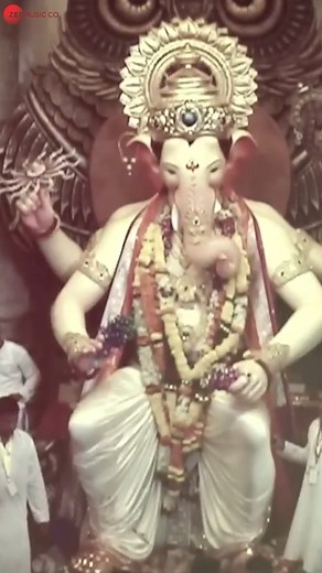 11K views · 128 reactions | #AalaReBappaMorya #AvadhootGupte #HimanJoshi #RohanRohan #GanpatiSong #GanpatiFestival #GanpatiBappa #GanpatiBappaMorya #1MinMusic | Zee Music Marathi | Facebook