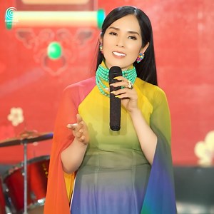 59K views · 728 reactions | Xuân đến thật rồi. Hãy quên đi chuyện buồn trong năm vừa qua để đón niềm vui mới cho những Ngày Tết Nguyên Đán Ất Tỵ sắp tới nhé ! <3 | Nam Việt Bolero | Facebook