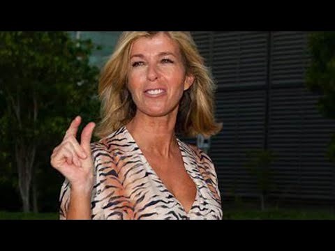 Kate Garraway Bikini Photos Are a Feast For Your Eyeballs