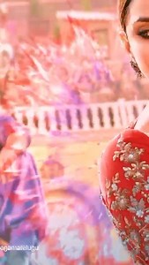 *Daler Mehndi Strikes Gold Again with 'Jaragandi' Featuring Mega Superstar Ram Charan* Renowned Punjabi pop sensation Daler Mehndi is back with a bang, this time collaborating with the South Indian superstar Ram Charan for his latest track 'Jaragandi.' The song, a fusion of Punjabi beats and South Indian flavor, is already creating waves in the music industry. 'Jaragandi,' which translates to "Let it happen" in Telugu, is a vibrant and energetic track that seamlessly blends Mehndi's signature bh