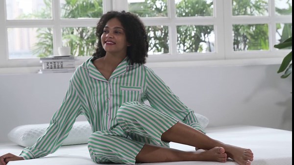 Hcore Queen Adjustable Bed Frame with Massage, Adjustable Bed Base, Wireless Remote, Head and Foot Lift, Zero Gravity/Anti-Snore, USB Port/Under-Bed Light, Easy Assembly Electric Smart Bed