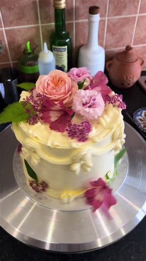 A compilation of cake spins