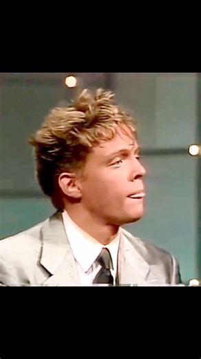 Bien tostadito y greñudo. 🥰🔥 “Fallaste corazón” 1989 @Luismiguel 👑🎙️🎼❤️ #luismiguel | NANY Pasión Por Micky.