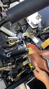 Tknowell Machine #9 Pincer Hydraulic Automatic Cementing Toe Lasting Machine #shoesmachine WeChat/WhatsApp ID: 008617825096959 | Alec Zheng TknowellMac