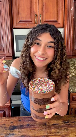make the VIRAL dot cake with me! 🥰🧁 #cooking #baking | Making Cake