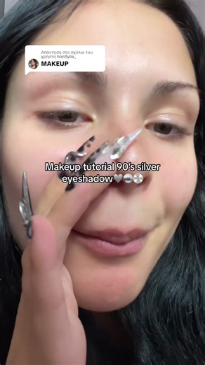 90’s Silver Eyeshadow Makeup Tutorial for Queens