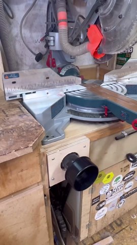 Delta dust collector and Oneida Super Dust Deputy for the win #diy #woodwork #woodshop