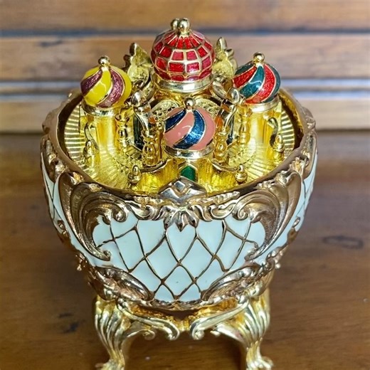 Magnolia & Willow - antique and vintage on Reels