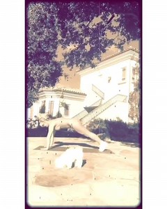 In 2020 I will be doing a lot more acro yoga and the basics for yoga …. I’m a beginner and it’s kind of hard to let go …. learning to trust and letting someone else hold your body 😳 !!! I have a lot of things I keep bottled up so I have to keep my body moving !!!! Thank God for Mother Nature …. she’s really no joke …. she grounds me and helps me find my feet and always opens my mind when I step outside …. !!!! I was lucky today with this beautiful weather 🍀🍀🌸🌸🌸☀️ I just flew in from a trip