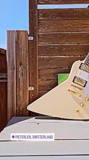 Gibson Explorer Day #gibson #gibsonexplorer #guitarshop #guitarporn #guitar #guitars #explorer #weekend #sunday #gibsunday #metal #heavymetal #dimarzio #wood #vintage #pieterlen #biel #bielbienne #switzerland #antonelloguitars #sun #natural #mahagony #design #designer | Antonello Guitars