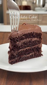 Cake for the Super Bowl? Yes! Definitely. For the full recipe, comment “cake” and I’ll Dam you the details. #superbowlsnacks #gamedayfood #cake #chocolatecake #desserts #dessertrecipe #easyrecipes #bakingfromscratch #forkyeah #foodporm | The Salty Cooker