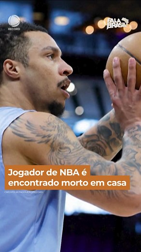 Nesta terça-feira (12), o jogador da NBA Brandon Clarke, do Memphis Grizzlies, foi encontrado morto em uma residência em Los Angeles, nos EUA. As autoridades investigam o caso com a suspeita de uma possível overdose. O atleta havia sido detido no mês anterior por posse de substâncias controladas. 👉 Assista à reportagem completa do #FalaBrasil em R7.com/falabrasil